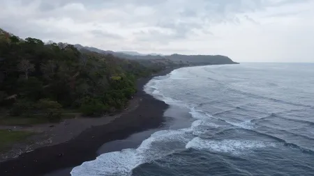 La misteriosa arena negra de Cambutal: Un fenómeno único