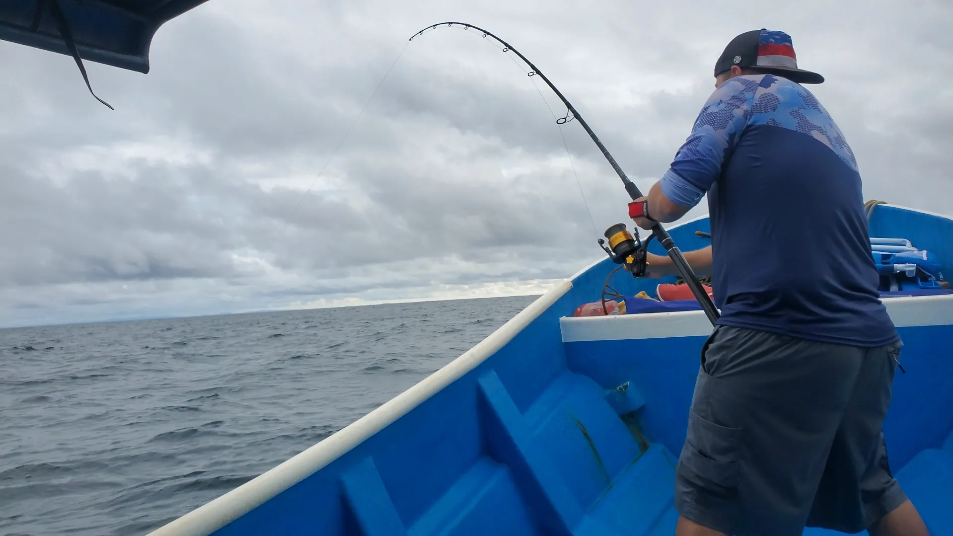 Explorando las maravillas de Isla Caleta: Un destino de pesca inigualable