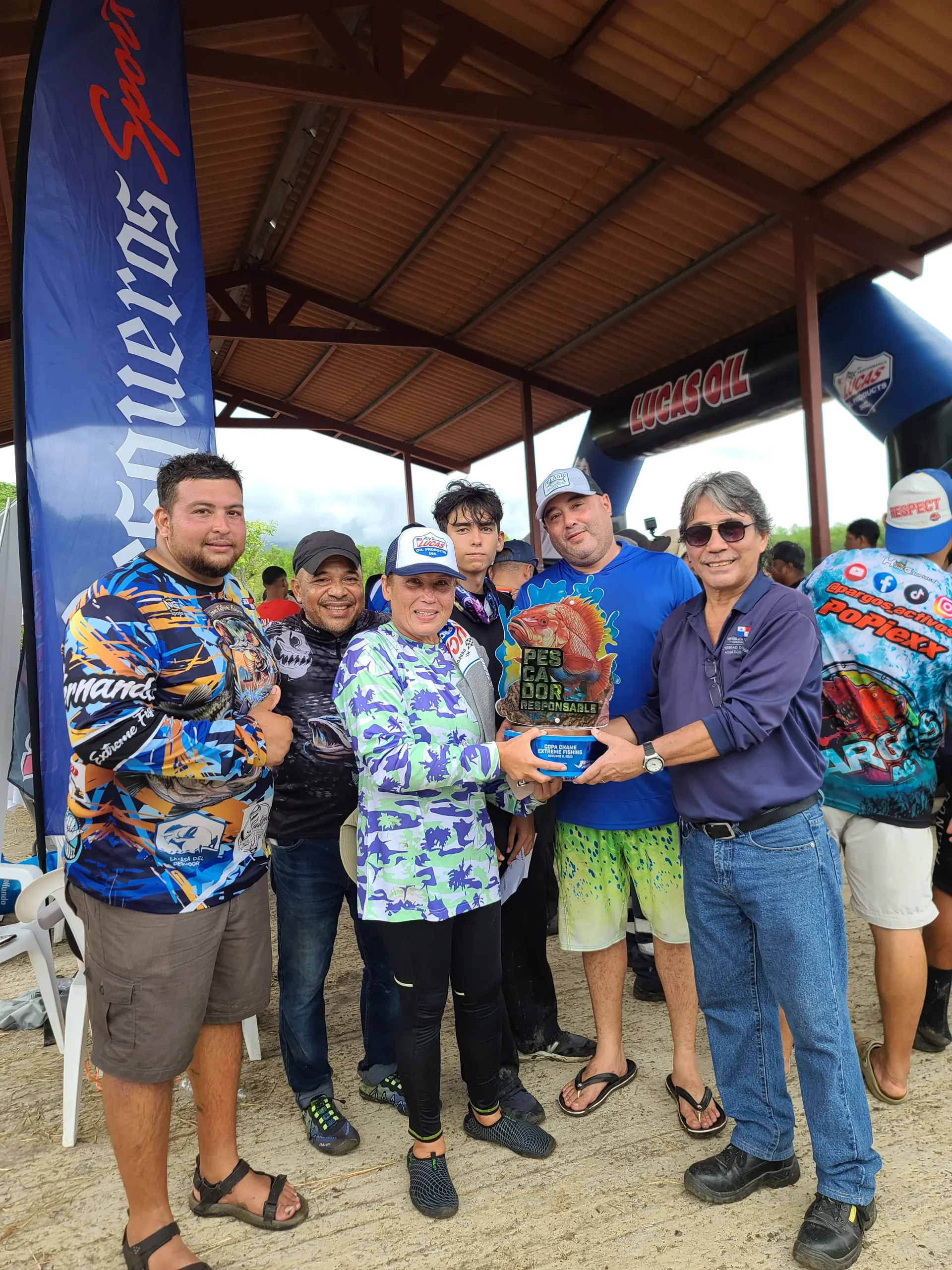 Premios de Los Compadres Fishing Team